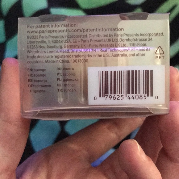 ✨🆕Brand New Item!Real Techniques Makeup Saver Sponge!Absorbs 90%Less Makeup!💜✨ - Picture 6 of 8